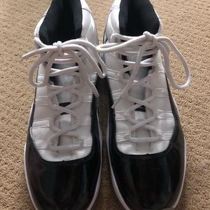 AIR JORDAN 11s RETRO CONCORD 2018